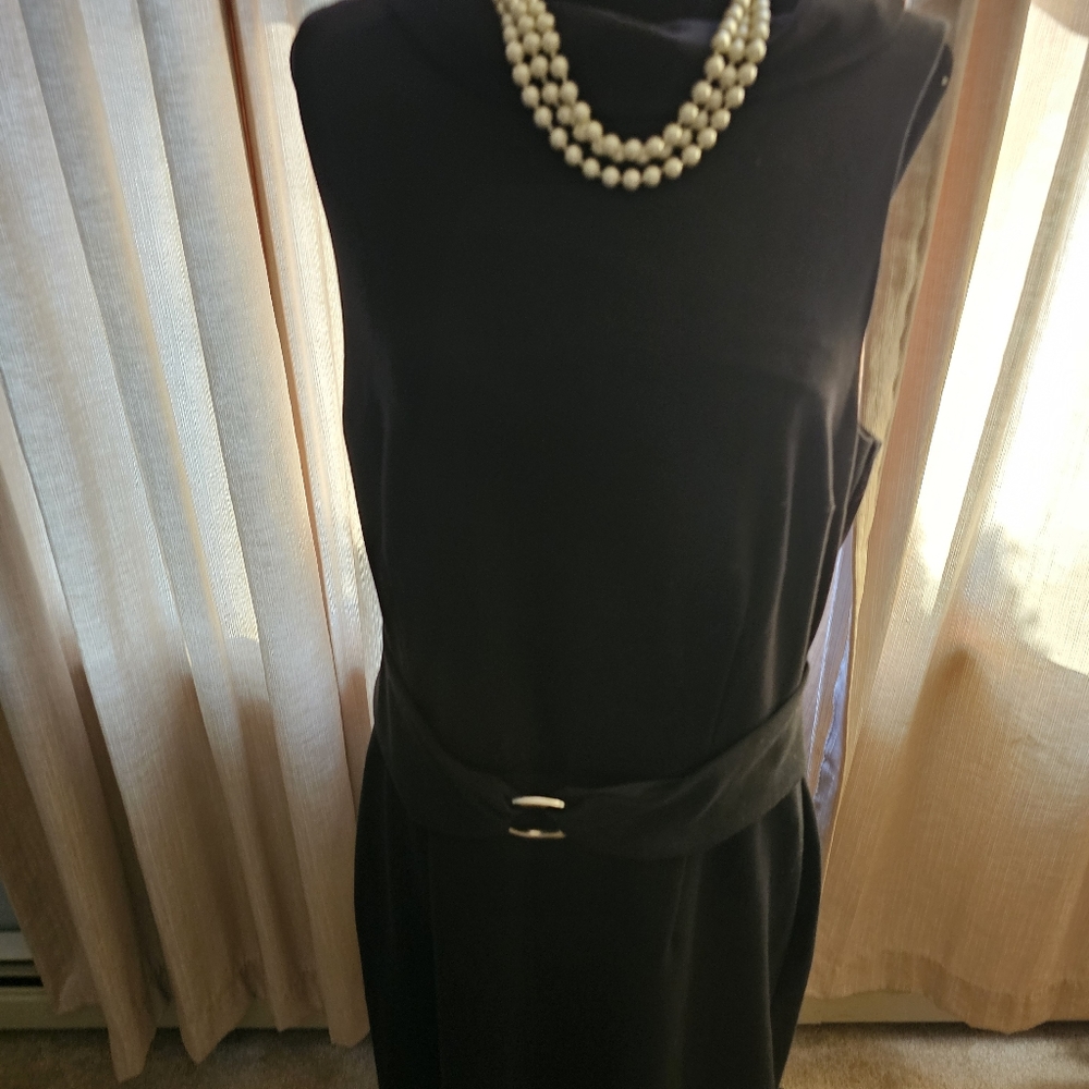 Black Sleeveless Dress
